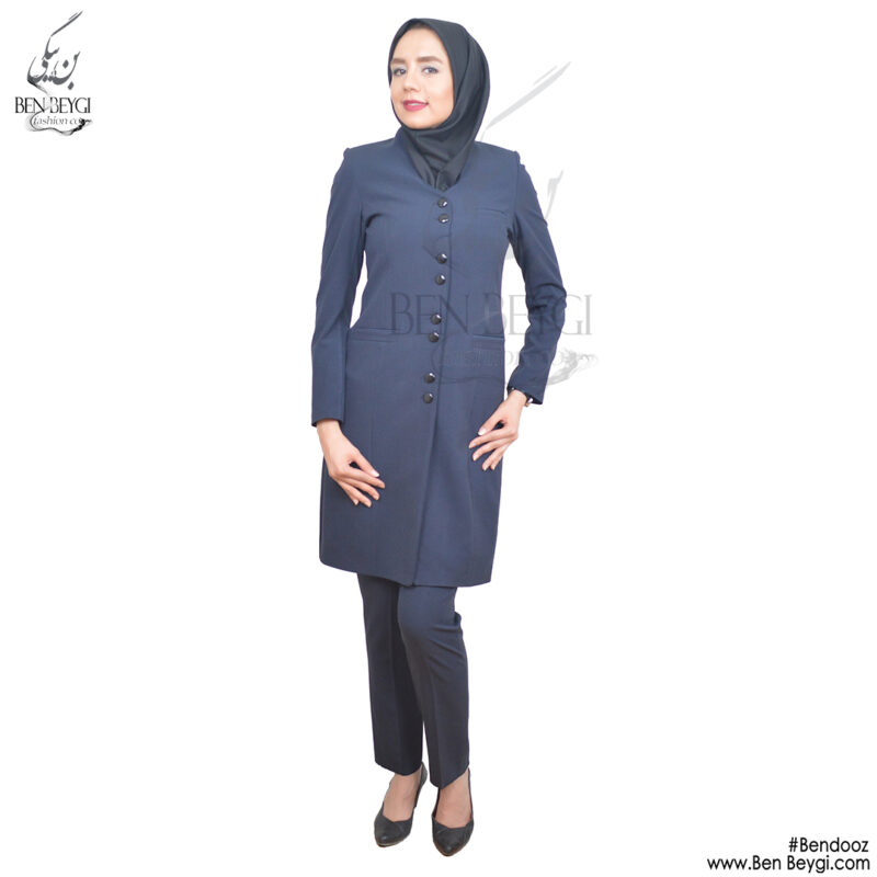 مانتو شلوار اداری سرمه ای یقه ایستاده سه جیب مغزی دوزی پارچه بزیاق کد 3477