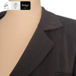 مانتو-شلوار-اداری-پارچه-کرپ-ژاپن-رنگ-مشکی-خطوط-قرمز-یقه-انگلیسی-باز-تک-دکمه-کد-32459-3 copy